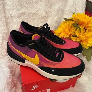 NIKE Waffle One Sneakers size 7Y/ Womens 8/8.5